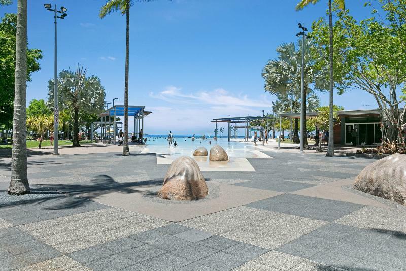 Mantra On The Esplanade Aparthotel Darwin Bagian luar foto